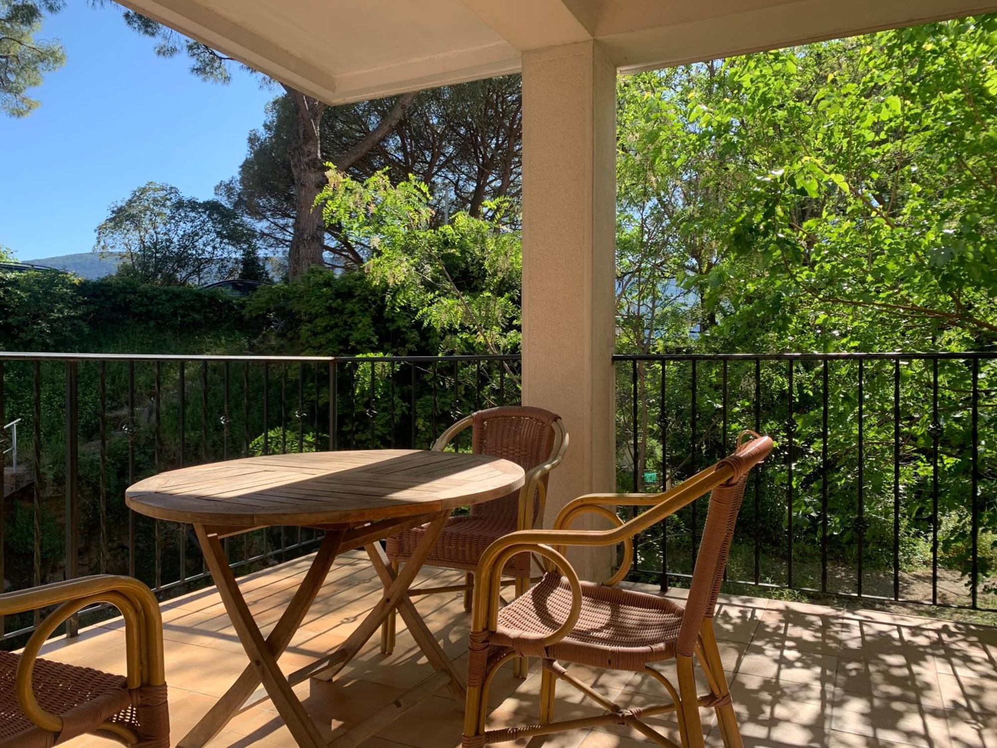 Amber House Apartment Topla