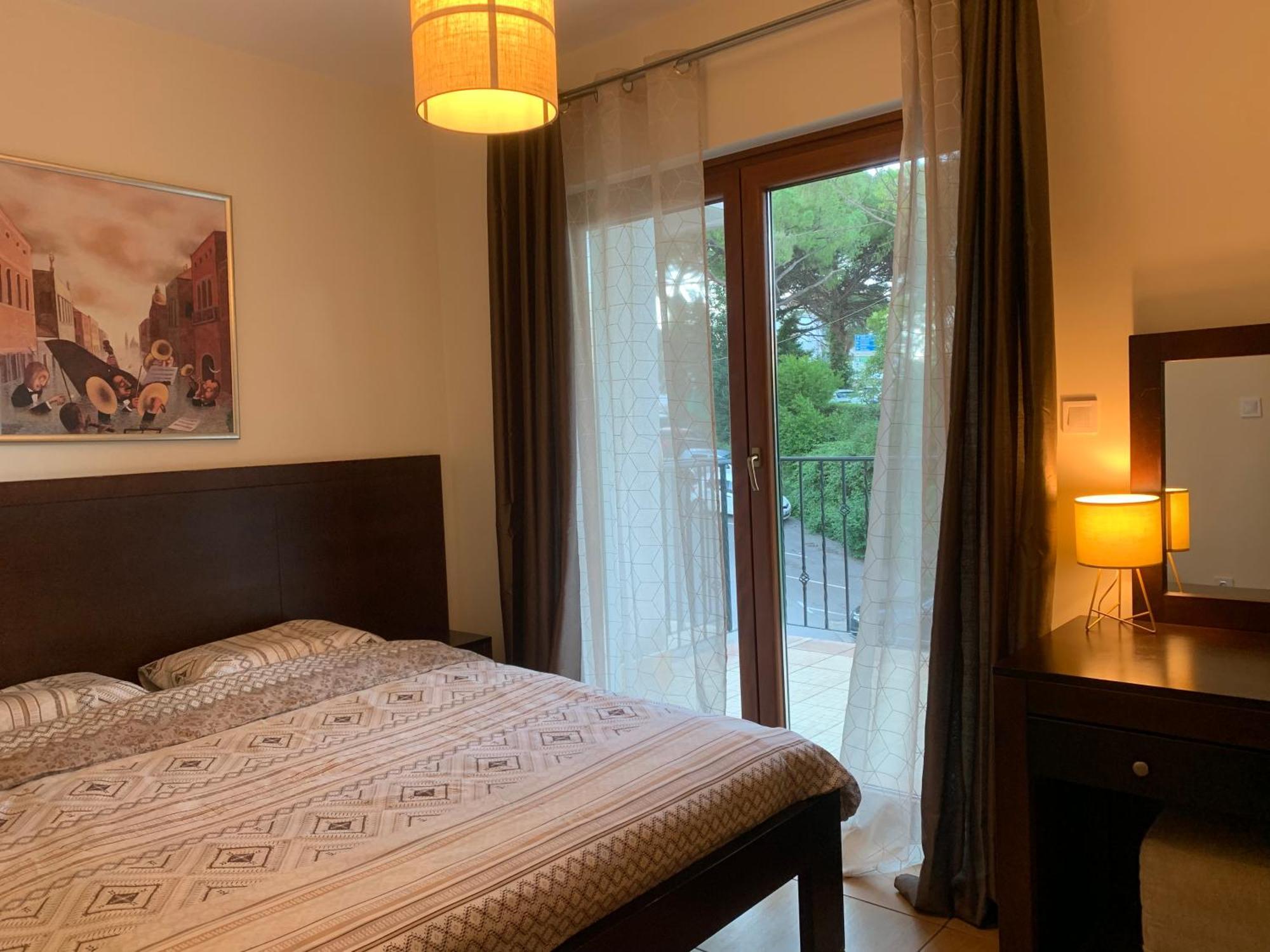 Amber House Apartment Topla