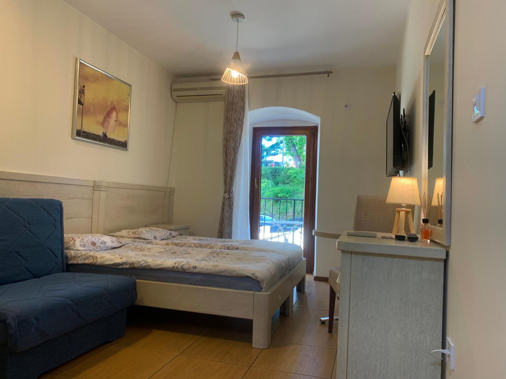 Apartment Amber House Topla